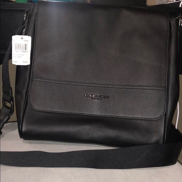Authentic Coach cross shoulder messenger bag - Picture 1 of 3